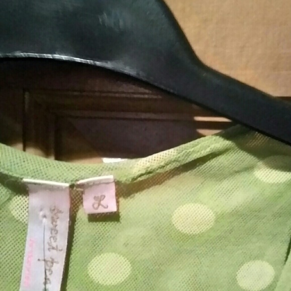 Green and white polka dot wrap top with pink belt - Picture 2 of 4